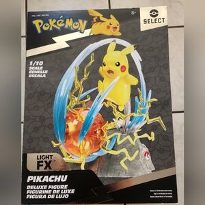 Pokémon Pikachu Deluxe Figure with Light FX